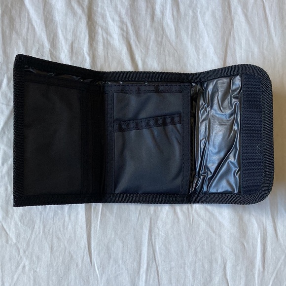 Textile Trifold Wallet - Picture 3 of 4